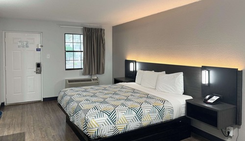Standard Suite, 1 King Bed, Non Smoking, Refrigerator & Microwave
