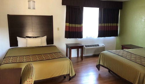 Room, 2 Queen Beds, Non Smoking