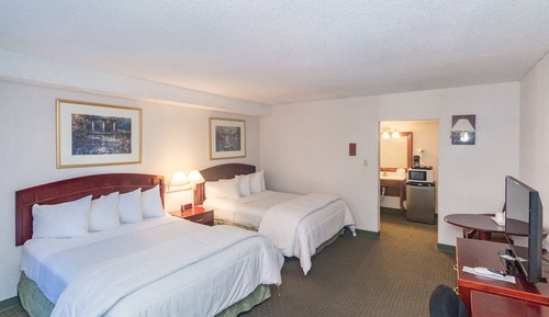 Standard Room, 2 Queen Beds, Non Smoking