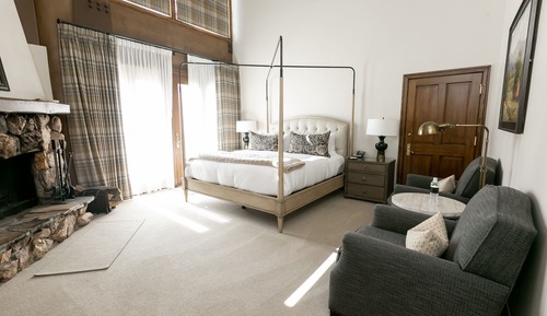 Luxury Room, 1 King Bed, Hot Tub (MAIN LODGE)