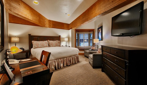Luxury Townhome, 4 Bedrooms