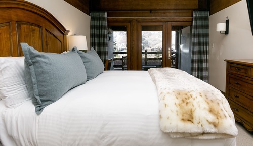 Deluxe Room, 1 King Bed (with Deck)
