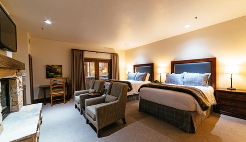 Luxury Suite, 2 Bedrooms, Mountain View, Corner