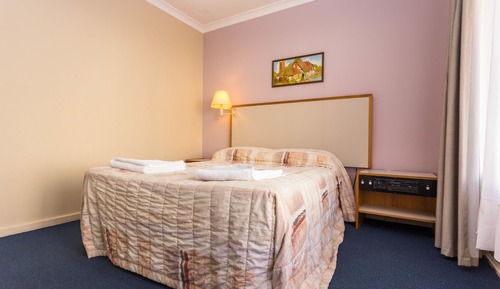 One Bedroom Apartment 