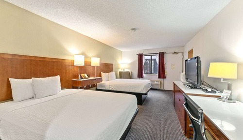 Deluxe Room, 2 Queen Beds, Non Smoking (Pet-Friendly)