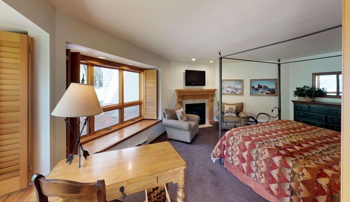 Condo, 4 Bedrooms (Gold)