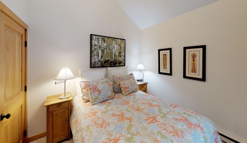 Condo, 3 Bedrooms (Gold)