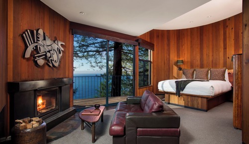 Lower Coast House Tree & Ocean View