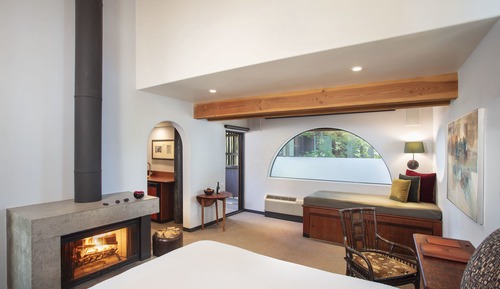 Middle Butterfly Room