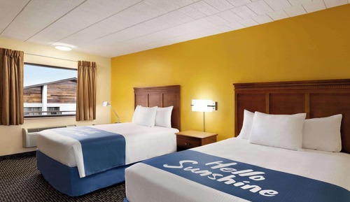 Room, 2 Queen Beds, Smoking