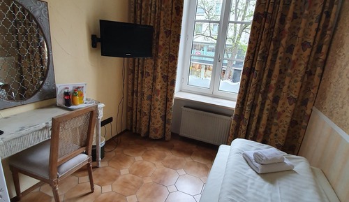 Single Room