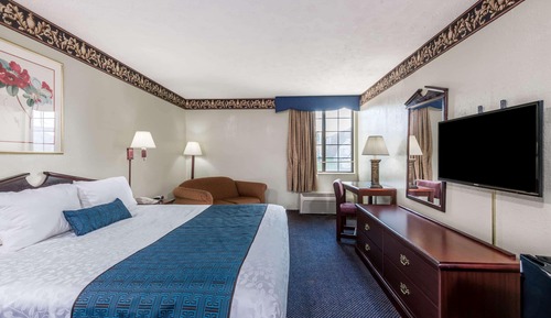 Suite, 1 King Bed, Non Smoking