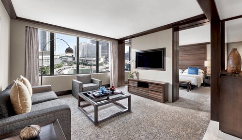 Club Suite, 1 King Bed (Urban)