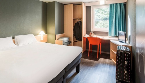 Room, Multiple Beds