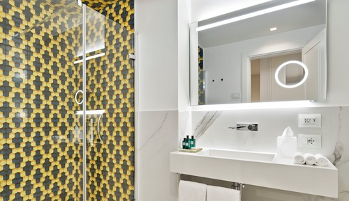 Junior Suite, 1 King Bed, Fireplace