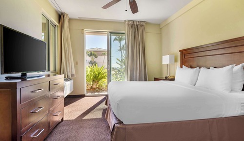 2 BEDROOM PARTIAL OCEAN 1 KG 2 TWN OR 1QN STE