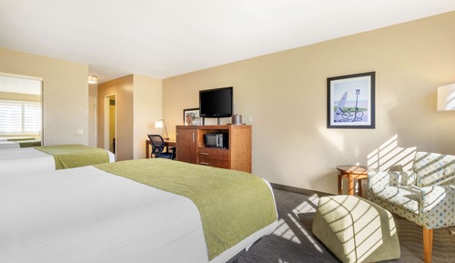 Standard Room, 2 Queen Beds, Non Smoking, Refrigerator & Microwave
