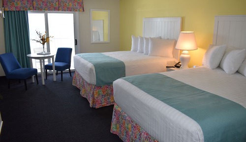 Standard Room, 2 Queen Beds, Accessible, Partial Lake View