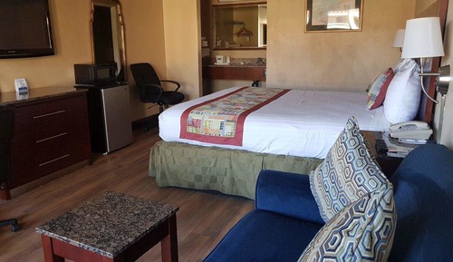 Suite, 1 King Bed, Non Smoking