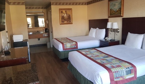 Room, 2 Queen Beds, Non Smoking