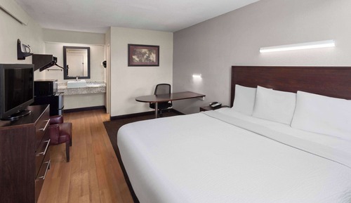 Room, 1 King Bed, Non Smoking