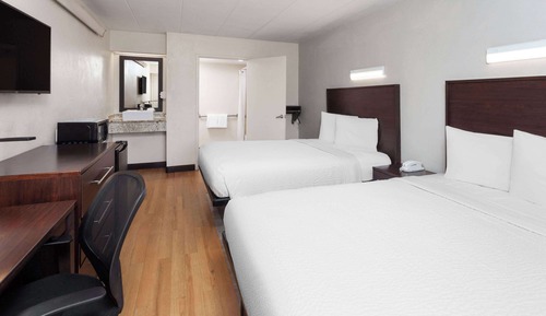 Room, 2 Double Beds, Accessible, Non Smoking (Mobility, Bathtub w/Grab Bars)