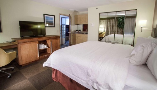 Deluxe Room, 1 King Bed, Non Smoking