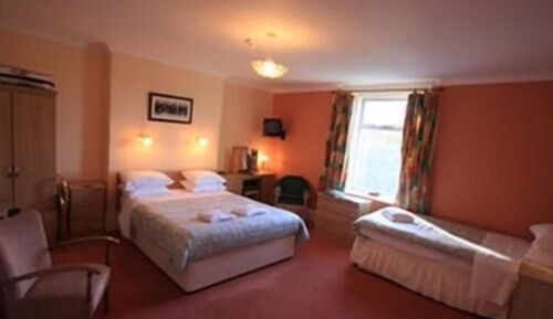 Suite, Ensuite ( (2 Adults & 2 Children))
