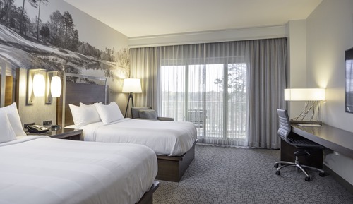 Room, 2 Queen Beds (Mobility Accessible, Tub)