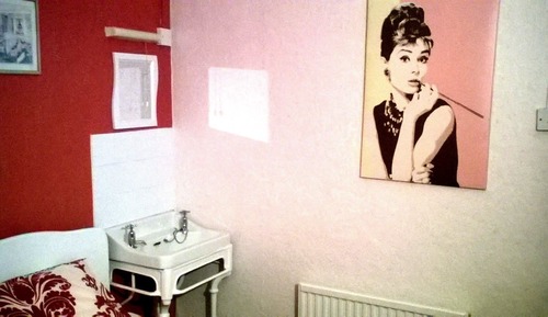 Single Room, Private Bathroom