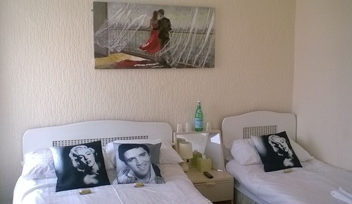 Family Room, Ensuite (Sleeps 3)