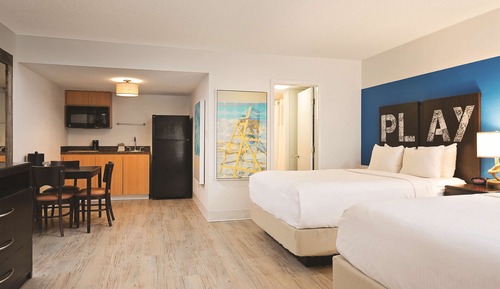 Studio, 2 Queen Beds (Resort)