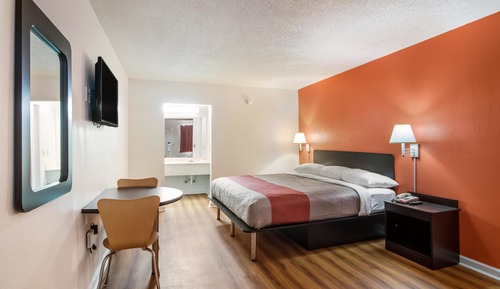 Deluxe Room, 1 King Bed, Accessible, Non Smoking