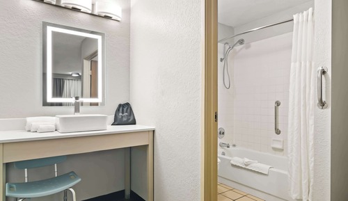 Standard Room, 2 Double Beds, Accessible, Ground Floor