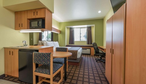 Suite, 1 Queen Bed, Accessible, Non Smoking