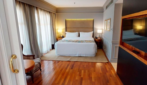 Executive Suite (Corporate)