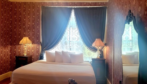 King Bed Standard