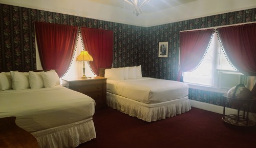 2 Queen Beds Special