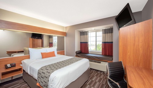 Studio Suite, 1 Queen Bed, Non Smoking