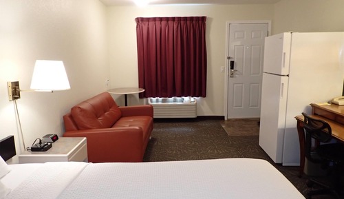 Room, 1 Queen Bed, Accessible, Ground Floor (Drive-Up/Non-Smoking/Mobility)