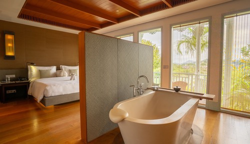 Bay View Suite