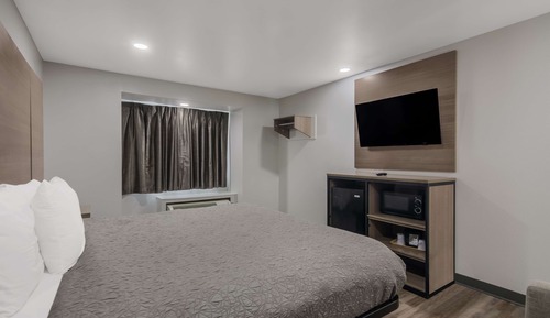 Suite, 1 King Bed, Non Smoking