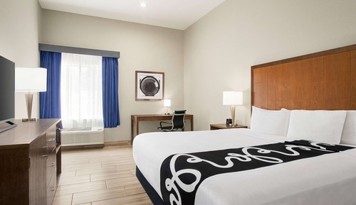 Room, 1 King Bed, Accessible, Non Smoking (Mobility,Tub w/Grab Bars)