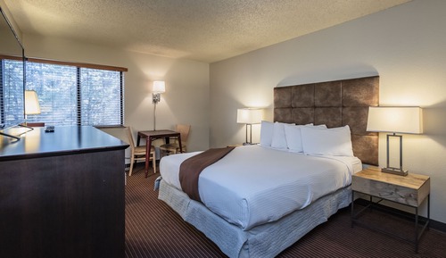 Standard Room, 1 Queen Bed