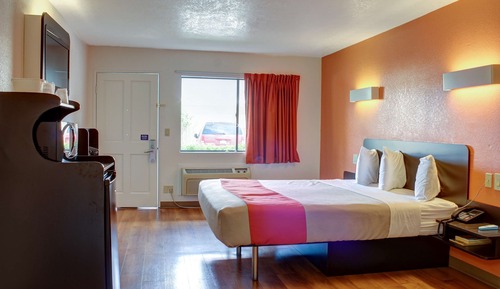 Standard Room, 1 King Bed, Non Smoking