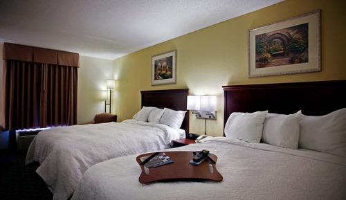 Two queen beds non smoking