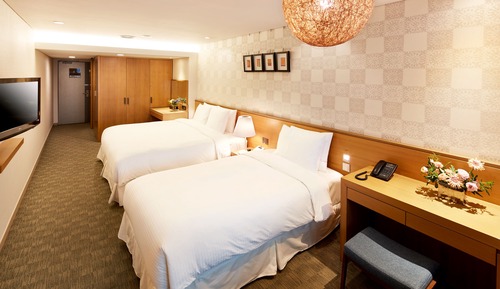 Deluxe Family Twin Room with Balcony