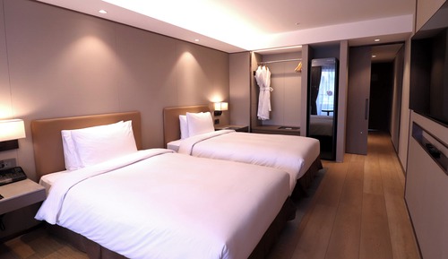 Prestige Twin with minibar