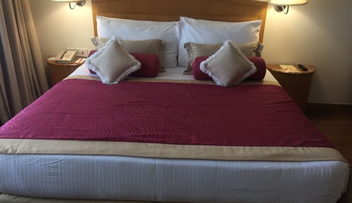 Premium Suite City View Queen Bed