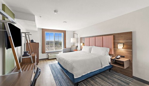 Room, 1 King Bed, Accessible (Mobility & Hearing)